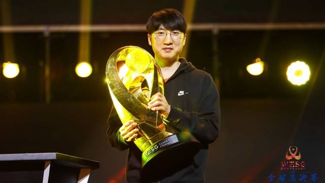 足的前提下 足的前提下