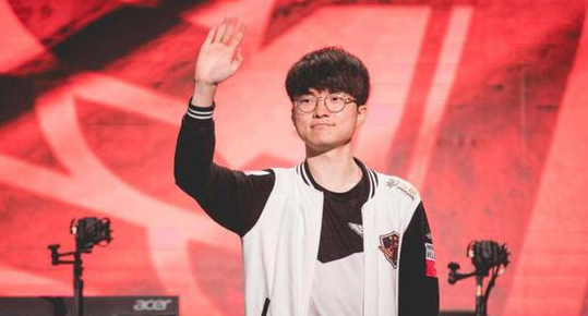 己努力训练 己努力训练